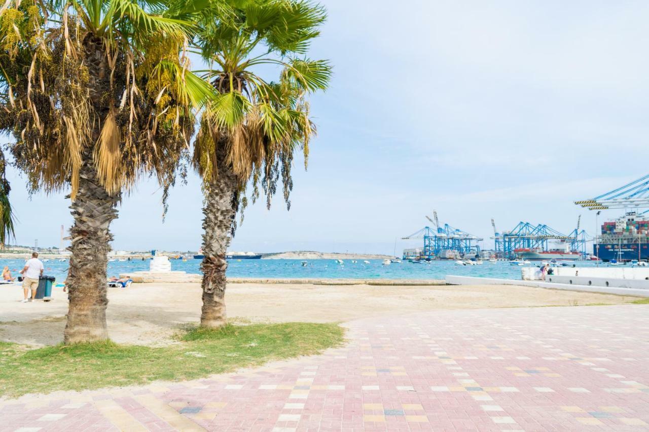 Cosy Home By The Sea Birżebbuġa Bagian luar foto